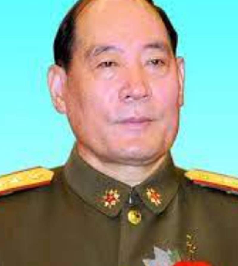 总装备部的第一任政委,46岁授少将,51岁升中将,58岁升上将