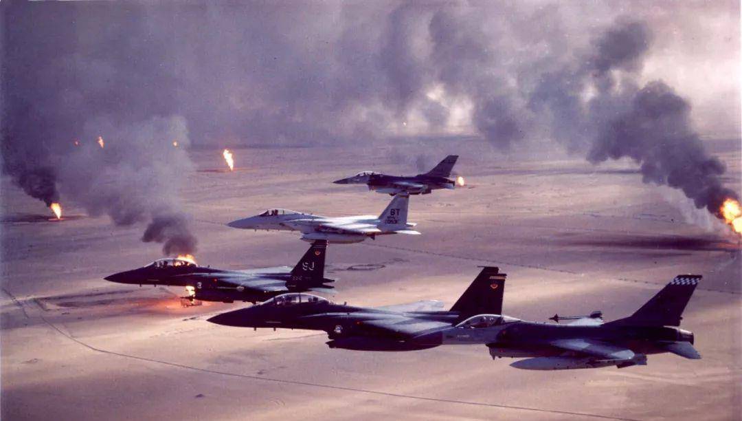 伊拉克战争导弹图片