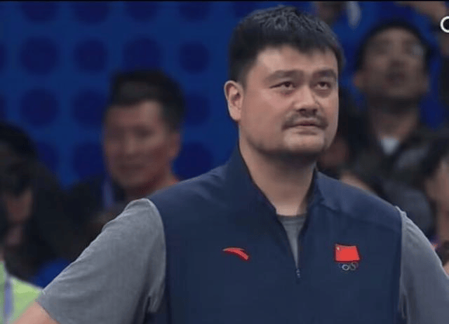姚明背离初衷,巩晓彬锁定山东男篮帅位,男篮96黄金一代助力