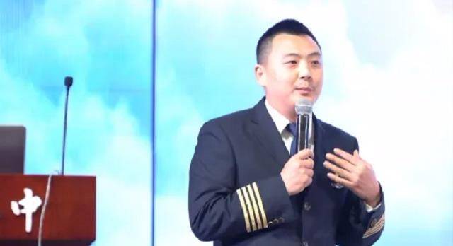 为什么川航3u8633事故中,机长能够获奖500万?_刘传健