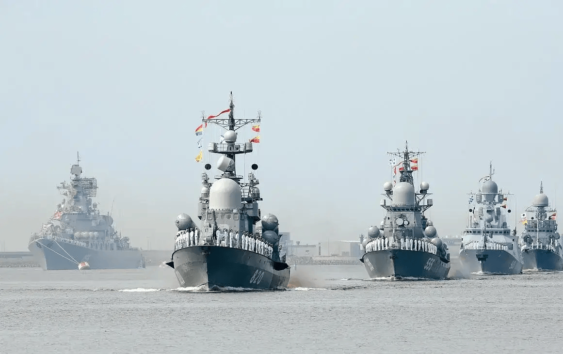 俄罗斯太平洋舰队在日本海大规模演习:震慑日本,展示强硬姿态!