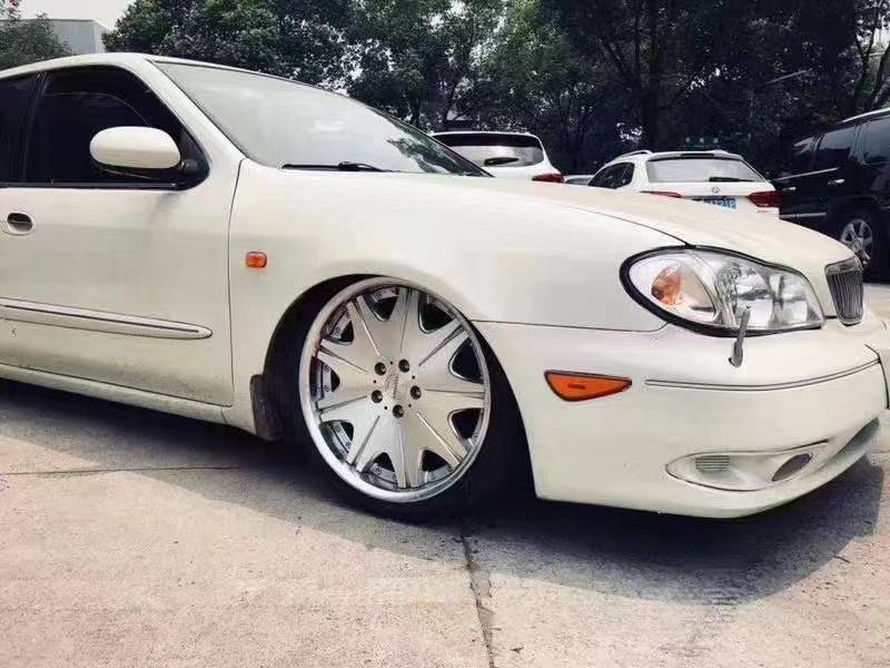 尼桑风度a33改装airbft气动避震,演绎贴地飞行的艺术