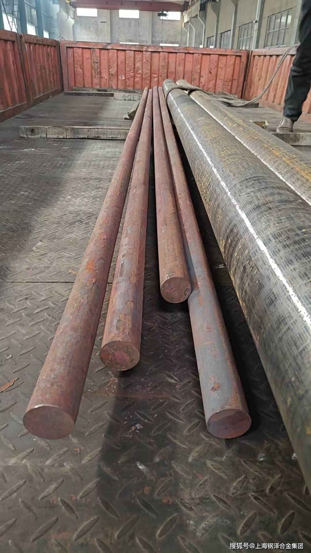 2330高速钢是一种高性能的特种钢材,以其卓越的硬度,耐磨性,强度和热