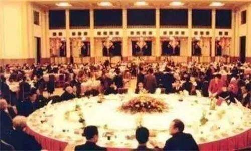 "开国第一宴"菜单曝光,很难想象,竟是这些简单菜品_余心清_宴会_国宴