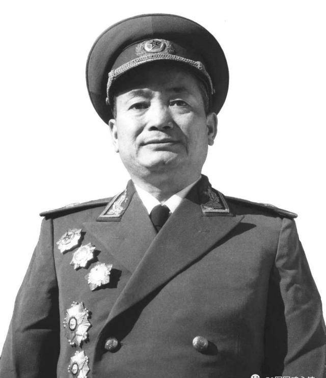 痛定思痛决定先休整7日让战士们把状态调整过来再参加战斗,军长曾泽生