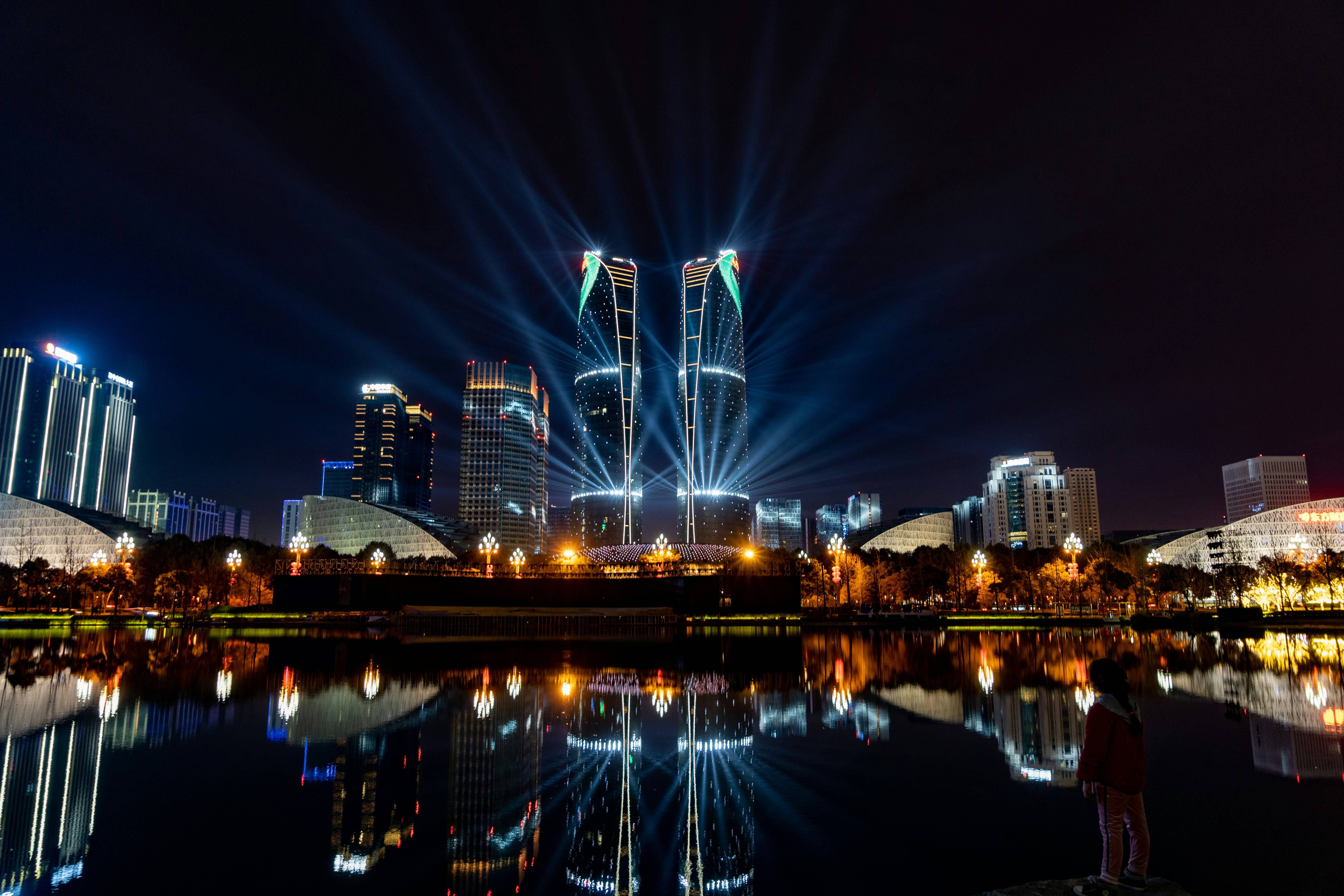 成都音乐广场夜景图片