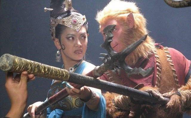 蝎子精一直深爱着唐僧,她为了唐僧不惜这样做!