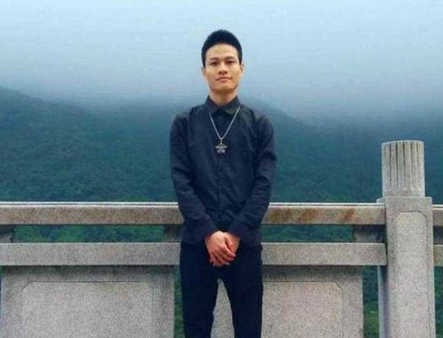 还记得"杀马特"鼻祖罗福兴吗?14年过去了,他如今在干嘛呢?