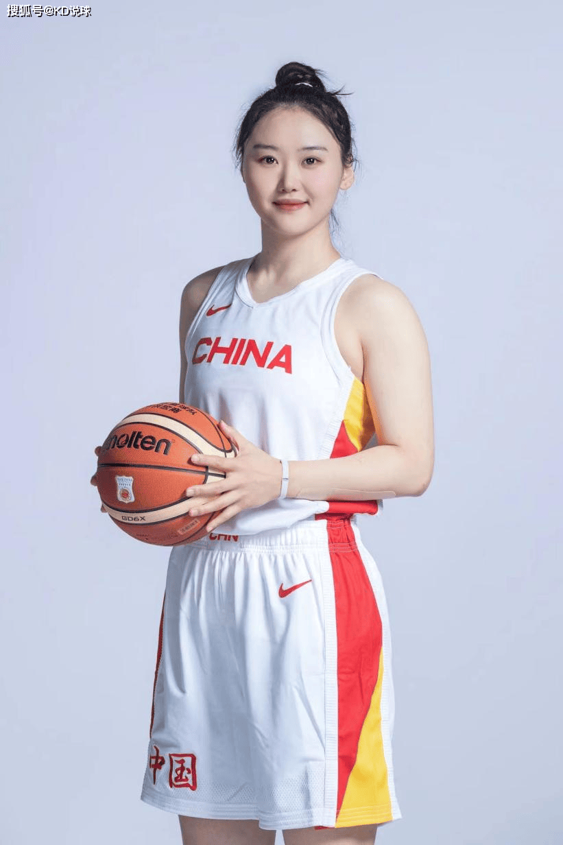 团队战术与个人才华的权衡:中国女篮如何定位张子宇_篮球_球员_舞台