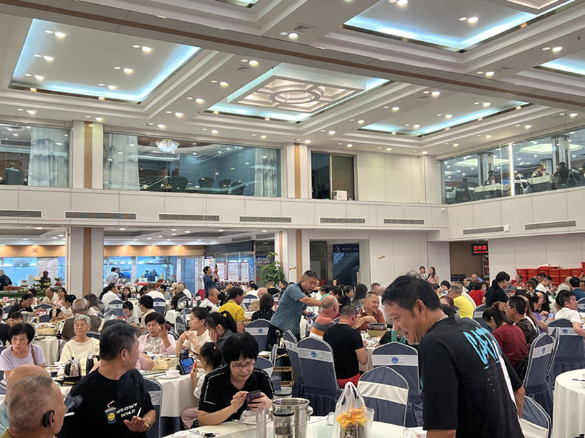 南宁肥仔饭店作为一家拥有37年历史和良好口碑的餐饮品牌,一直以来都