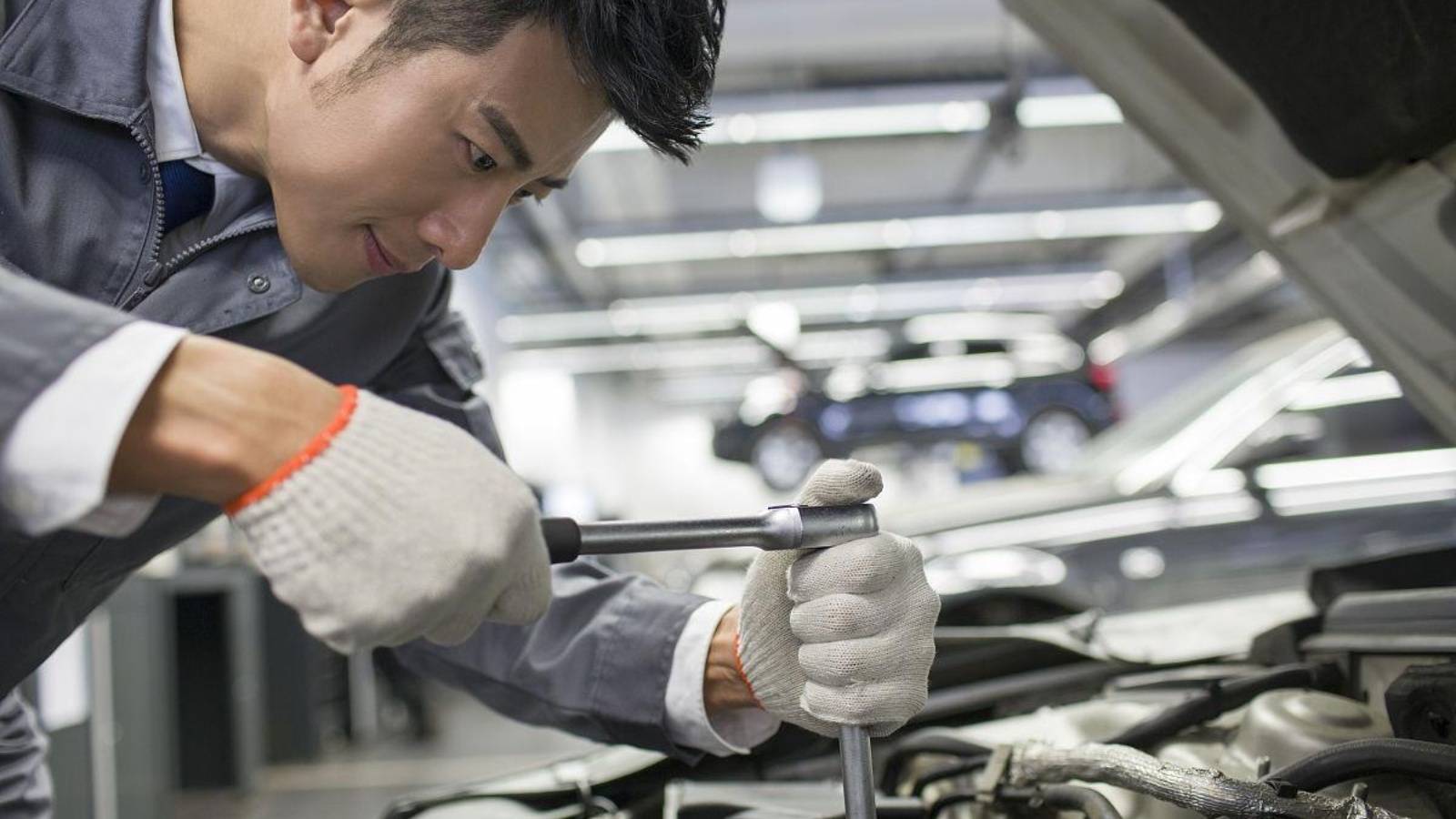 汽车修理工证书:报名条件是什么?怎么就业?有什么作用?