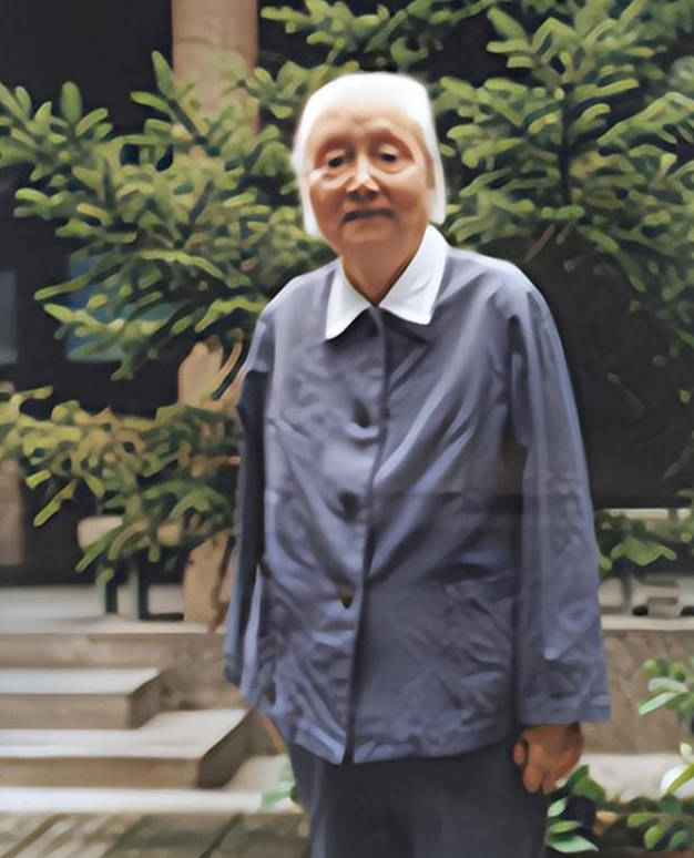 姐姐嫁开国元帅,她嫁开国第一上将,儿子是武警少将,106岁去世