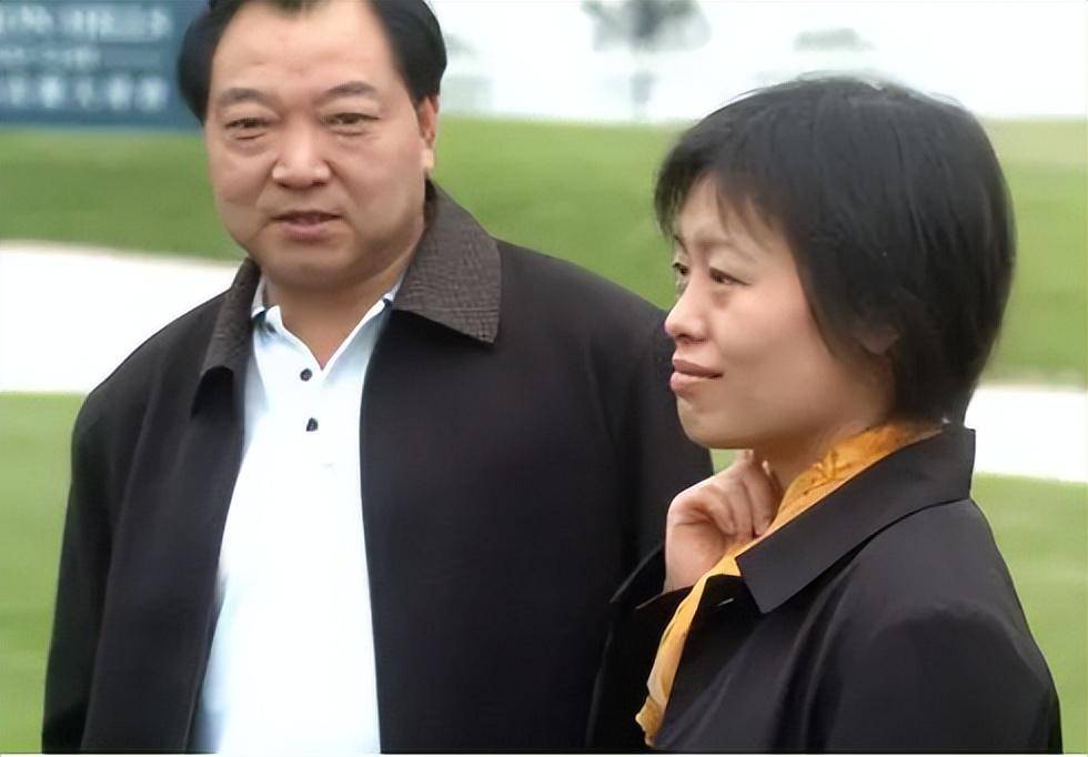 射击冠军许海峰:为国家夺金,却愧对妻儿一生,如今66岁面容憔悴