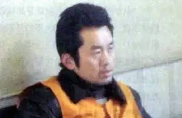 男子诬陷妻子与自己父亲发生关系,一怒将妻子和孩子一同杀死_朱大鹏