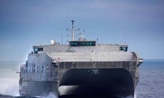 我们普通群众都可以想到的问题,难道那些军事家和航母建造者们想象不