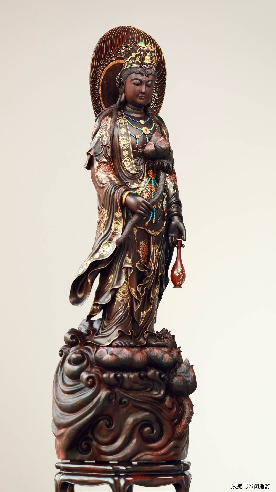 大慈大悲,持莲观音,小叶紫檀木雕佛像作品