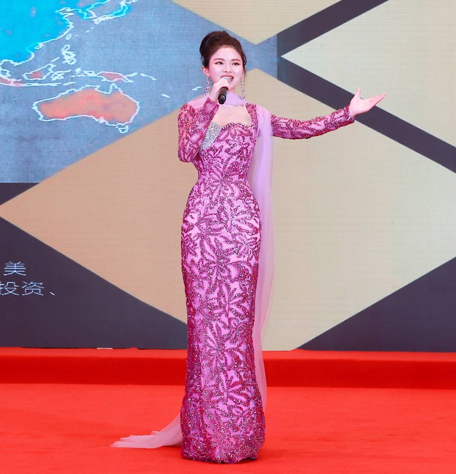 张友凤友凤荣获cctv央视节目年度最佳民歌女歌手奖