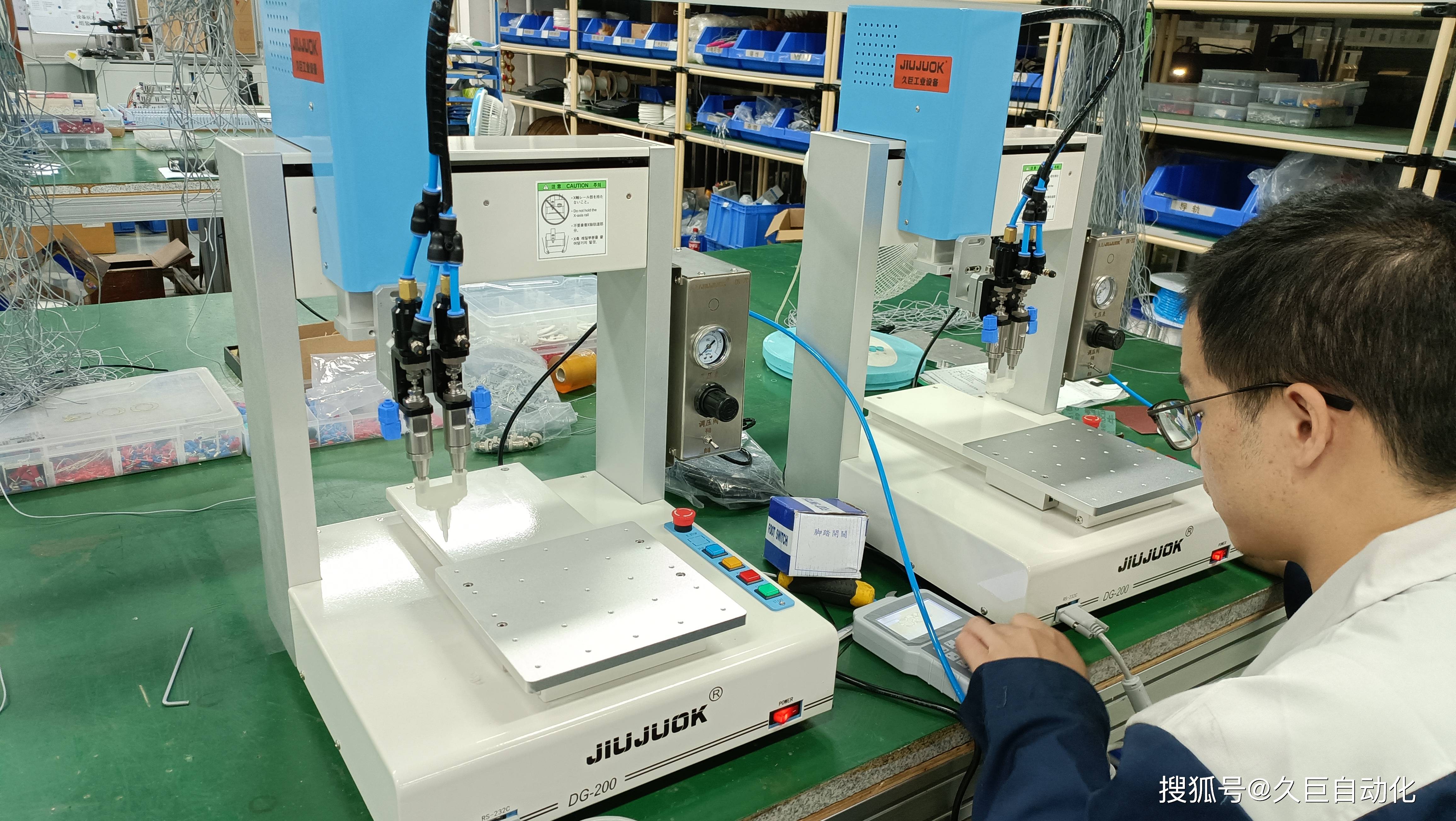 点胶机出胶时出现拉丝现象产生的原因