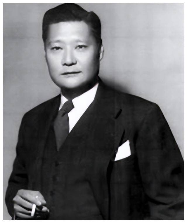 1936年,叶公超学成归国,在燕京大学,也就是现在的北京大学担任教授.