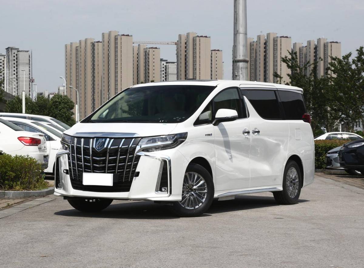 超值9座商务车租赁攻略,让你的短途旅行更轻松!