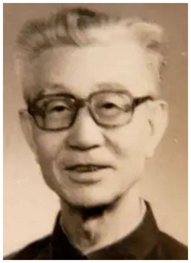 他曾担任聂荣臻的秘书,被康生陷害关押7年,后来任北京市委书记_郑天翔