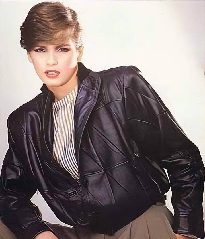 她曾是世界第一超模,因吸毒染上艾滋,去世时仅26岁_吉雅·卡兰_母亲