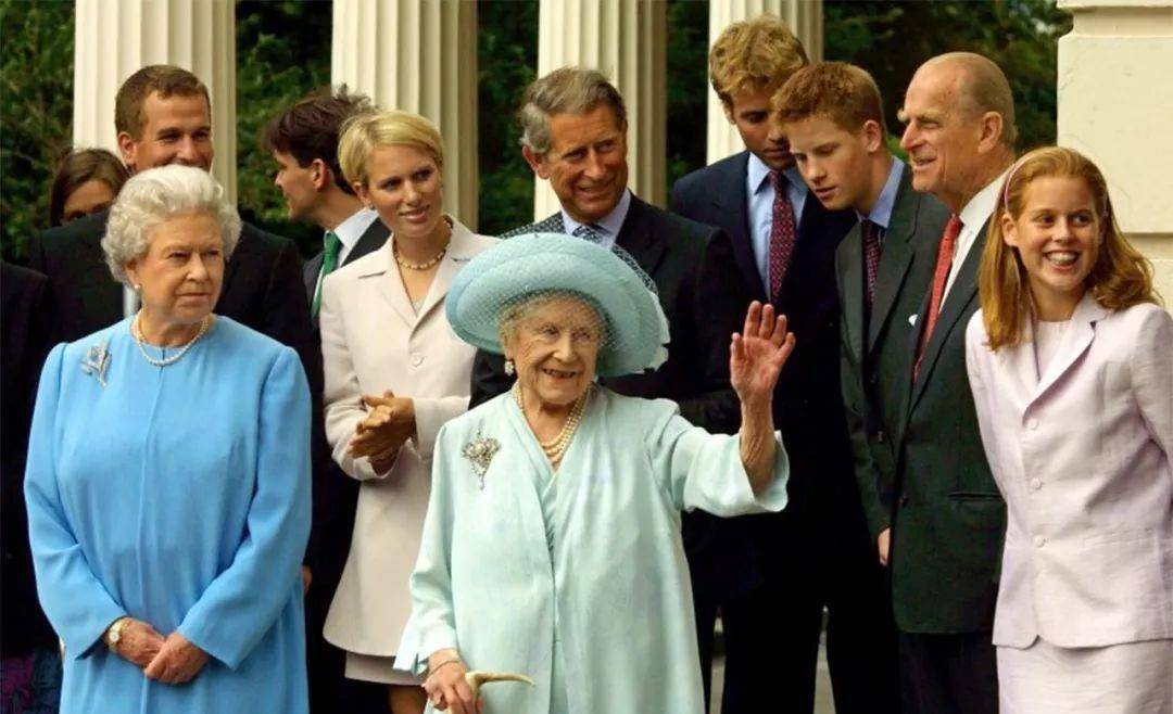 英国女王母亲102岁去世,为何将大部分遗产留给哈里,而不是威廉