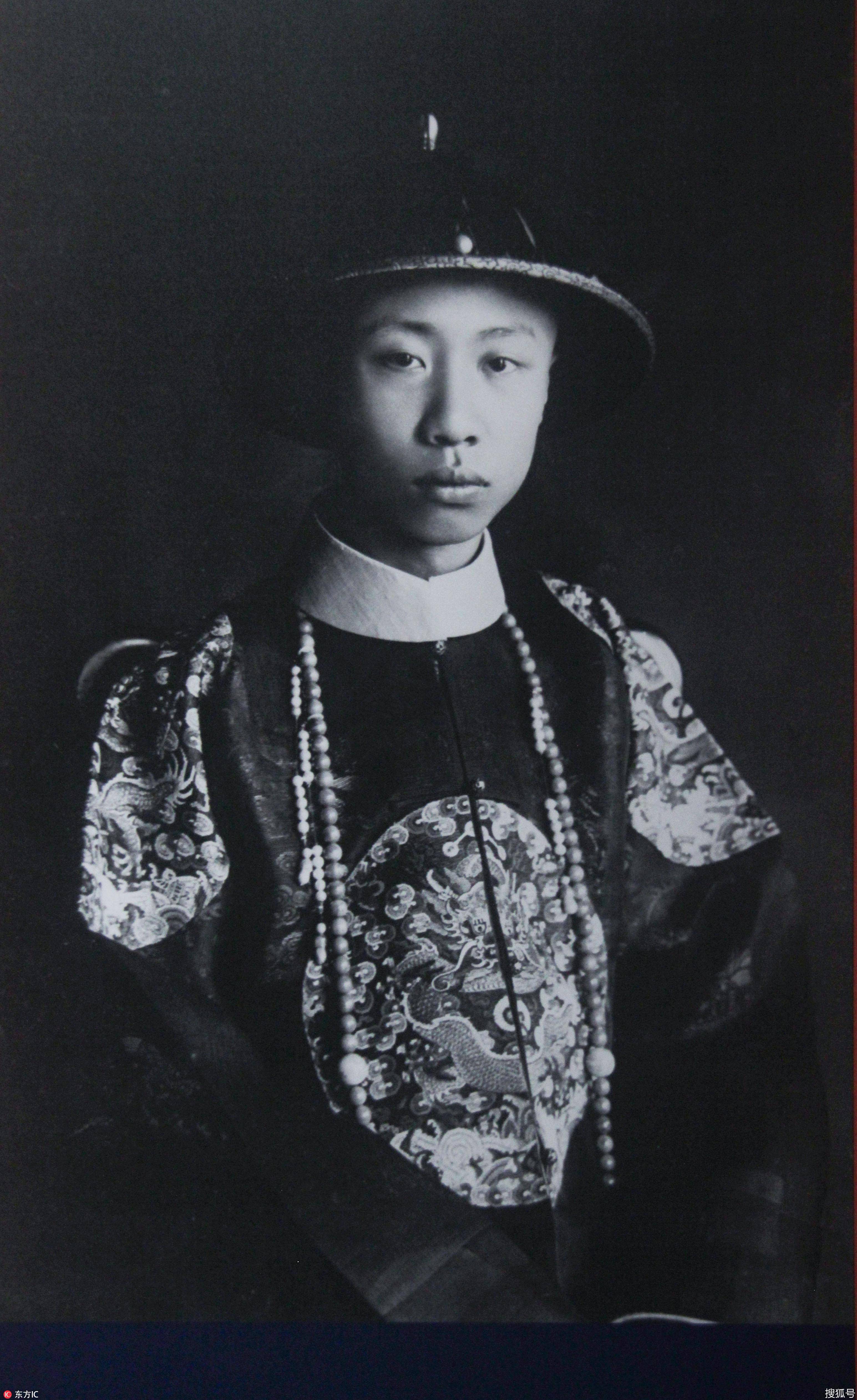 90年代,北京扫地大妈豪捐24亿给政府,声泪俱下:我要替丈夫赎罪