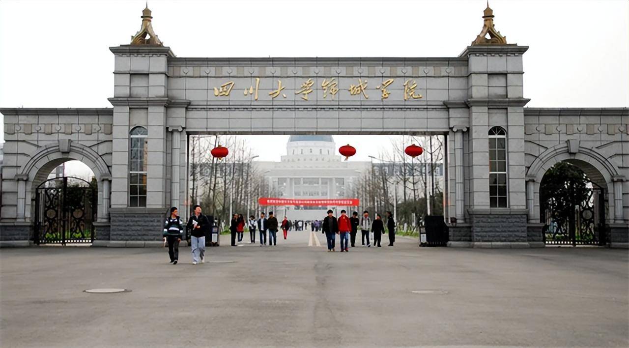 刚进入大学的时候,黄蛉的身边有不少的同学问他是否就是"甲骨文作