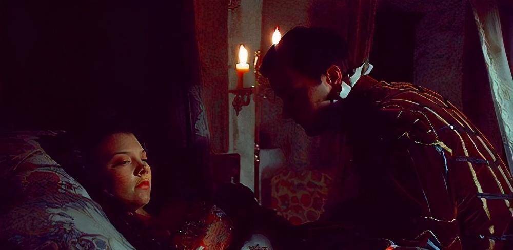 亨利八世与妻子离婚,娶情妇安妮为王后,为何又将她送上断头台?