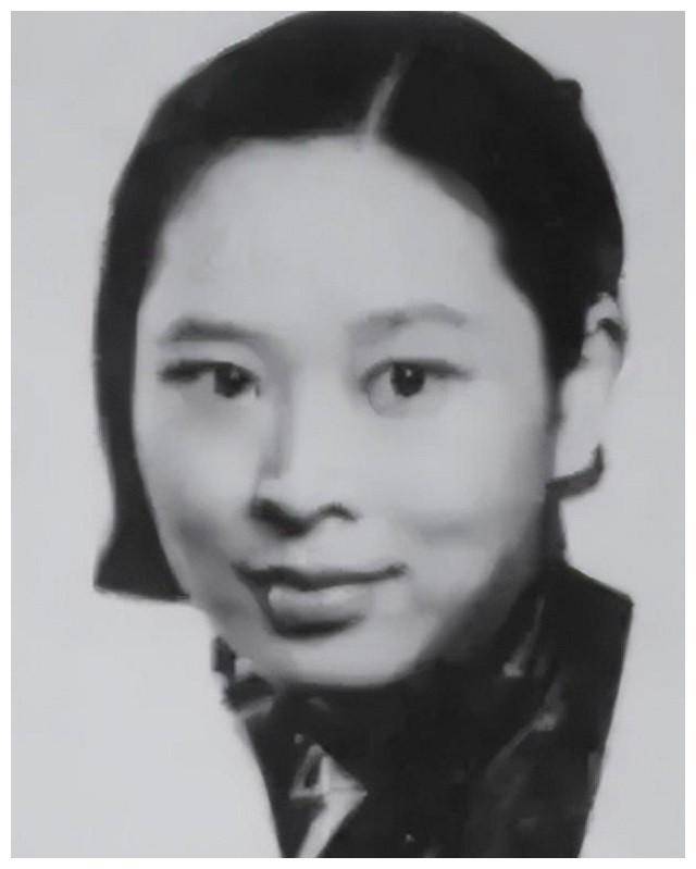 曾宪植:延安八大美女之一,17岁嫁给叶帅,31岁离婚,儿子授衔少将