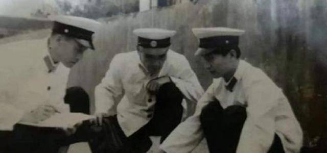 原创他原是杀人犯，冒充英雄18年，甚至还编入课本，后被判无期_手机搜狐网