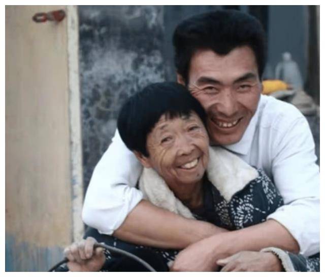 27年过去了,那个娶大32岁"舅妈"被赶出家门的李玉成还好吗?
