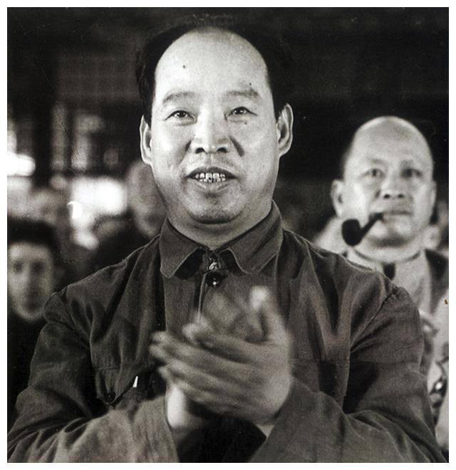 在吴家花园中,彭真向彭总说了什么话?让彭总露出久违的笑容!