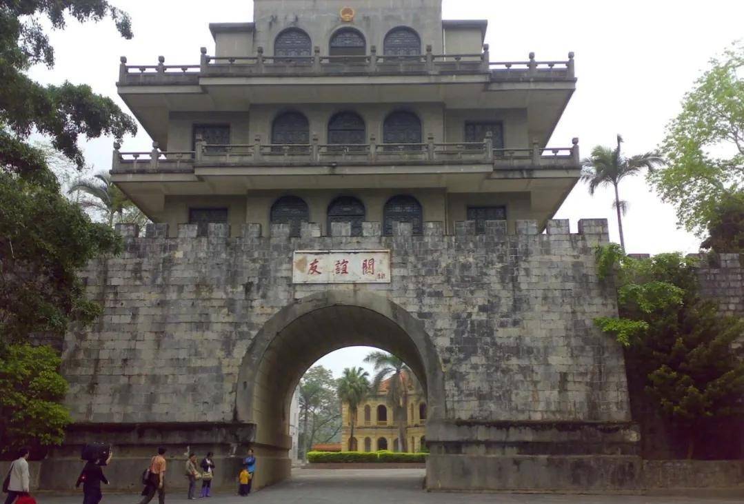 镇南关大捷:清政府大胜却向法国低头求和,冯子材在家气的大骂