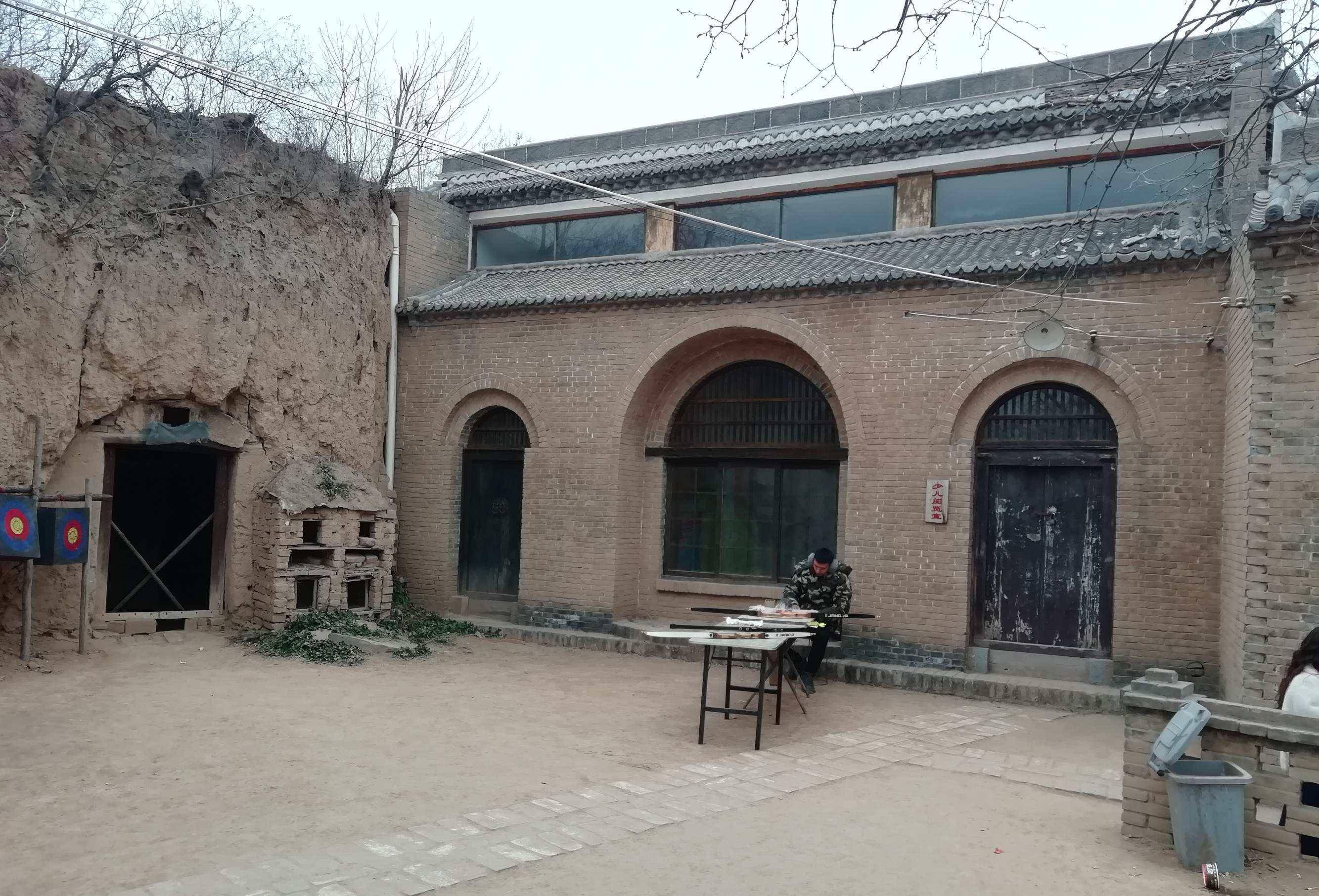 焦作和洛阳交界处藏着一个中国传统村落_莫沟_窑洞_地面