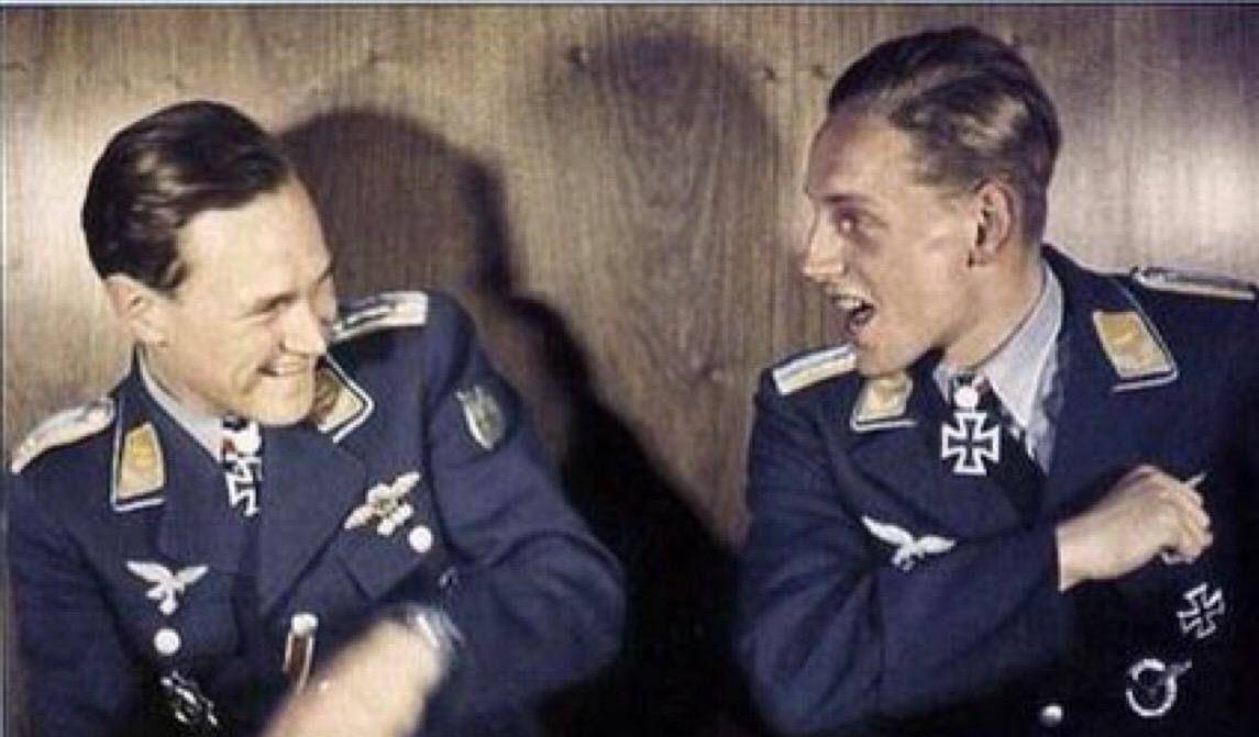 他有犹太血统,却甘当希特勒鹰犬,死后一村人为他陪葬