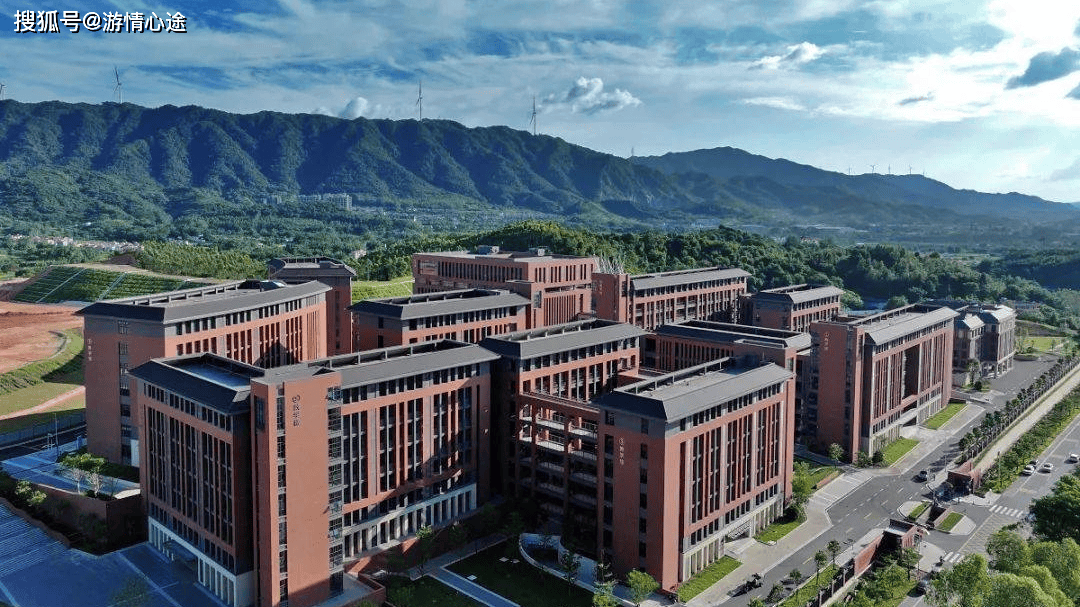 广东城建职业学院图片