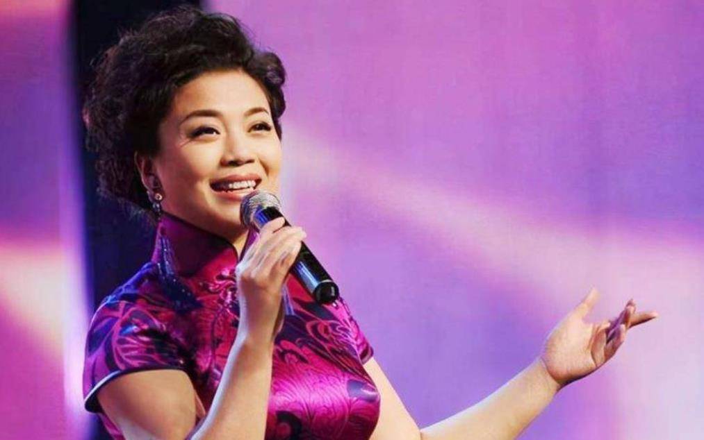 "民歌皇后"张也:54岁单身未育,和吕继宏相伴21年令人羡慕