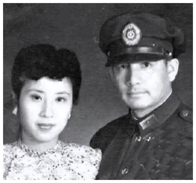 在枪弹之中,解放军少将陈云看准时机,击毙了国民党师长张灵甫