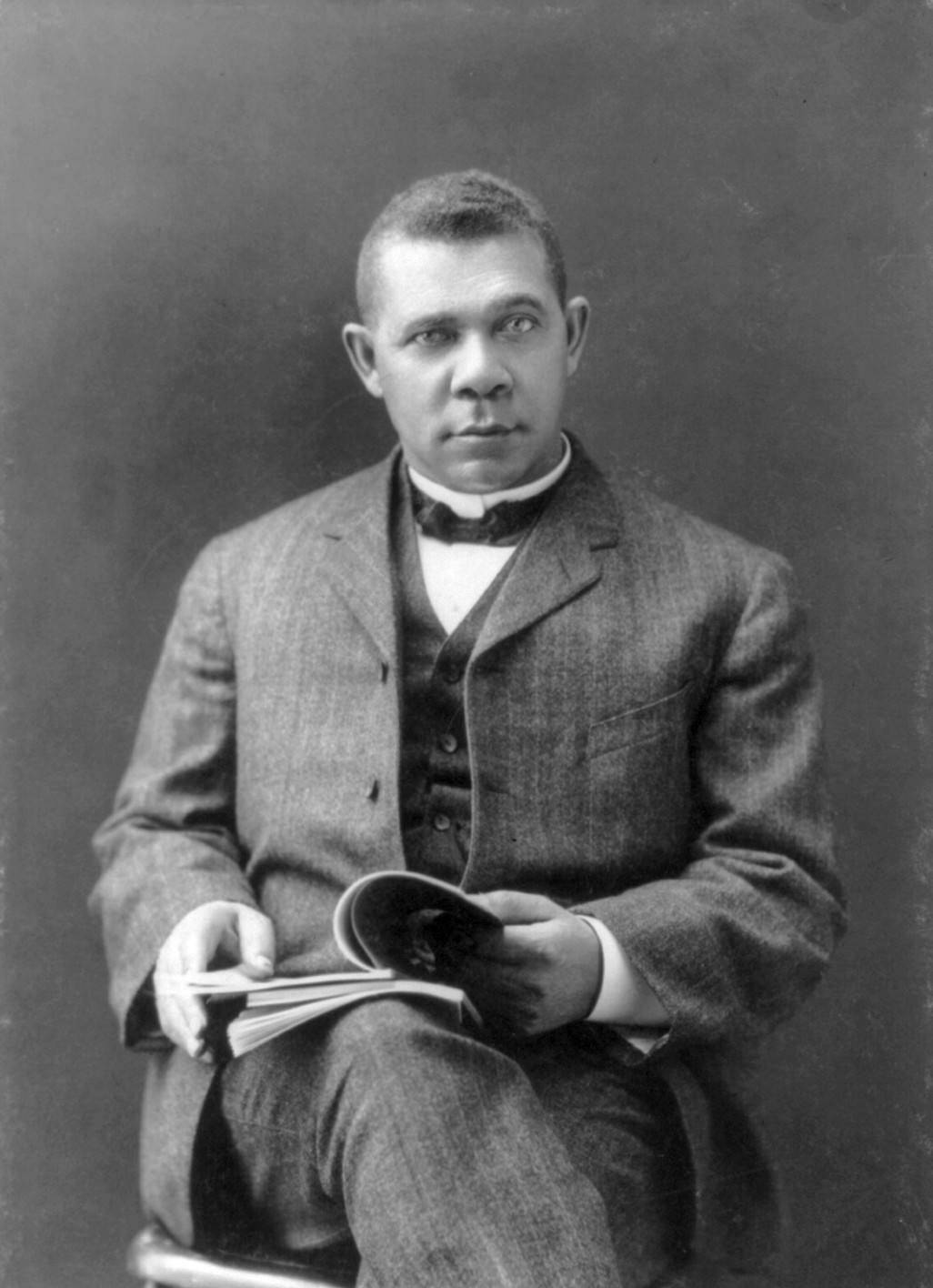 早期黑人领袖和教育家:布克·华盛顿的传奇故事