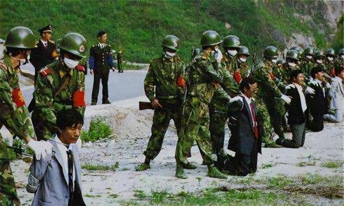 广西警察执行死刑现场图片