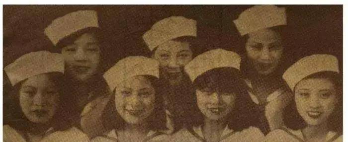 而14岁的于立群回到上海投靠母亲,考入上海明月歌舞团,成为一名舞蹈