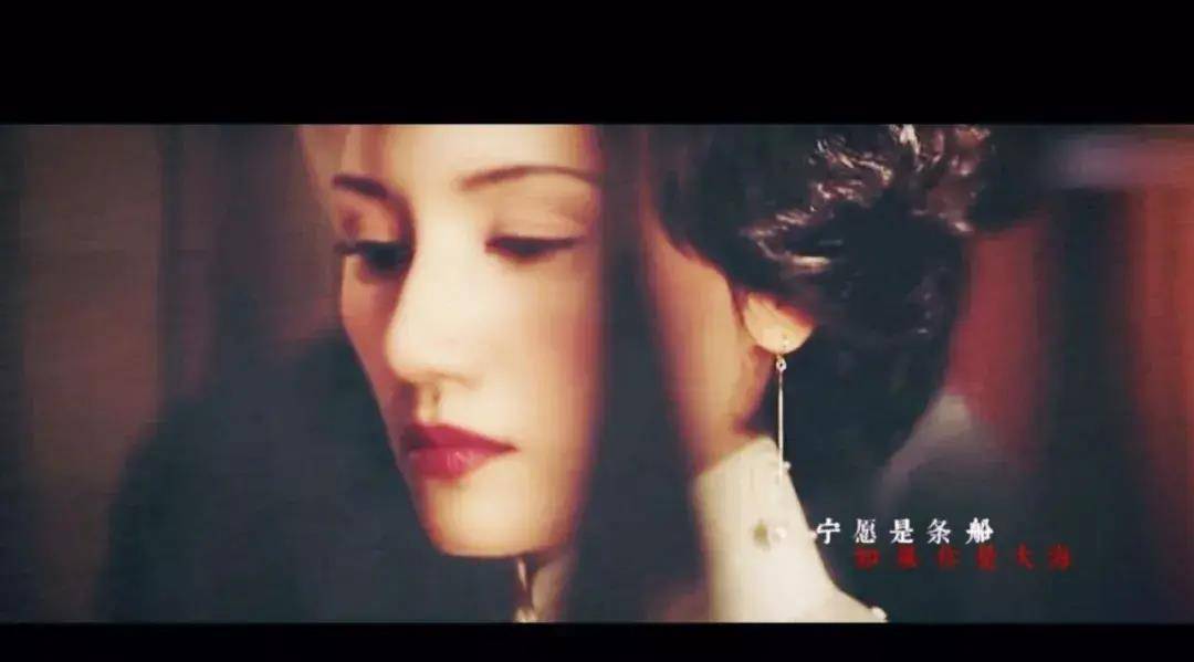 自此,两姐妹的人生渐行渐远.△ 当时于立群,艺名黎明健.