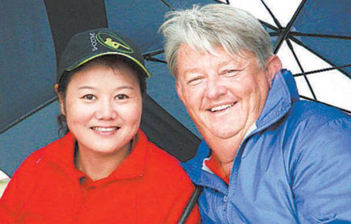 她是中国奥运冠军,嫁给外国人不改国籍,领奖台上不接受外国国歌