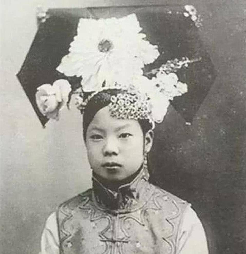 河南最牛小伙,40岁娶溥仪小老婆为妻,死前一句话让人哭笑不得