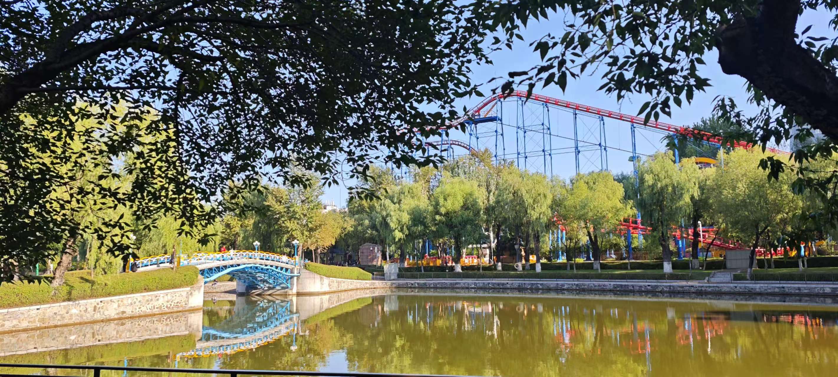 长春儿童公园:秋色如画,童趣满溢