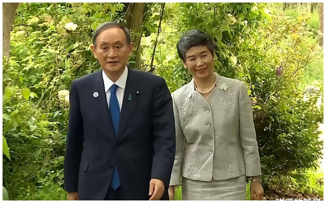 日本首相菅义伟夫人图片