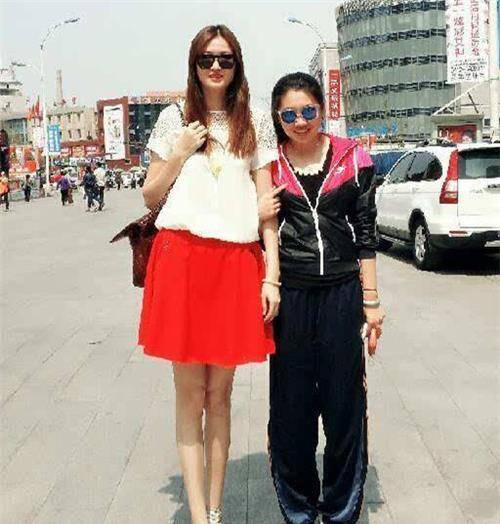 东北小伙娶身高1米97湖北美女,婆婆为她拆门,6年后恩爱如初