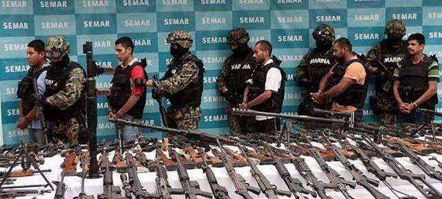 麻木的墨西哥:毒枭拿监狱当别墅,还定期有美女送到监狱举办派对_毒贩